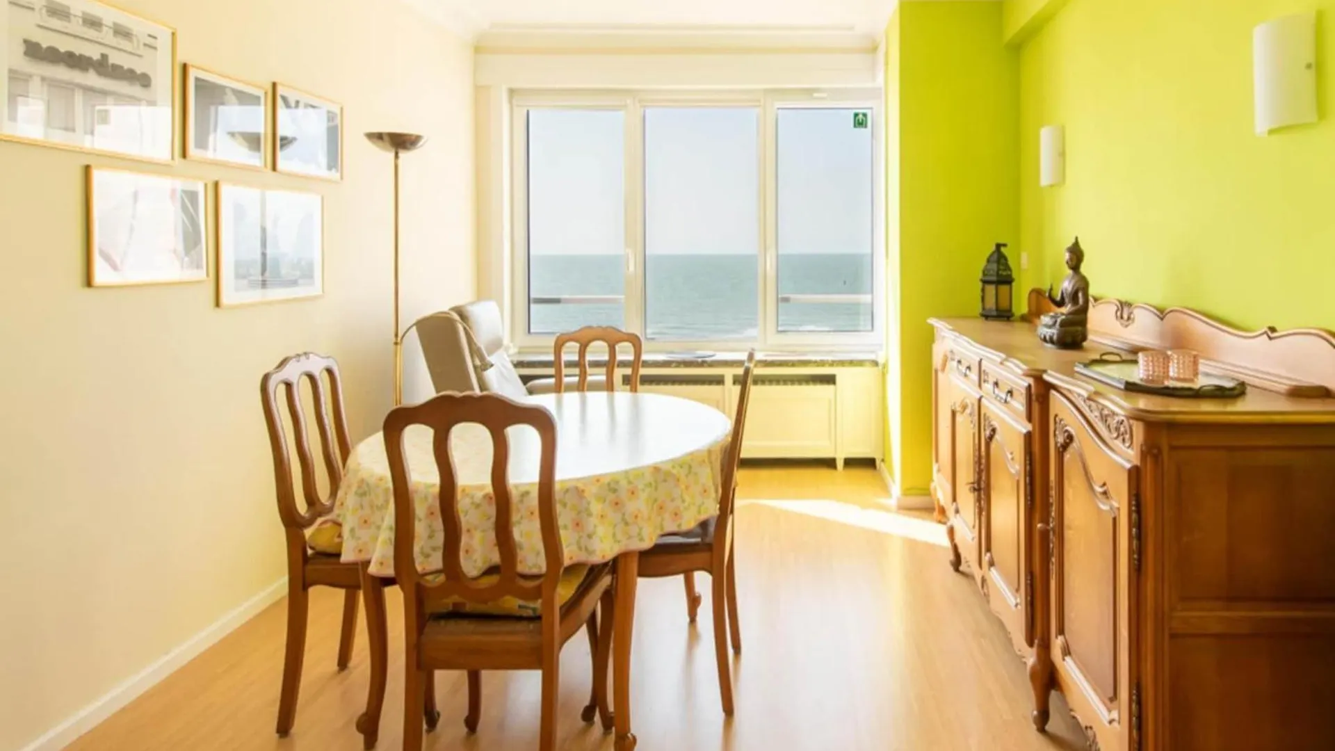 Lush Apartment With View Ostende